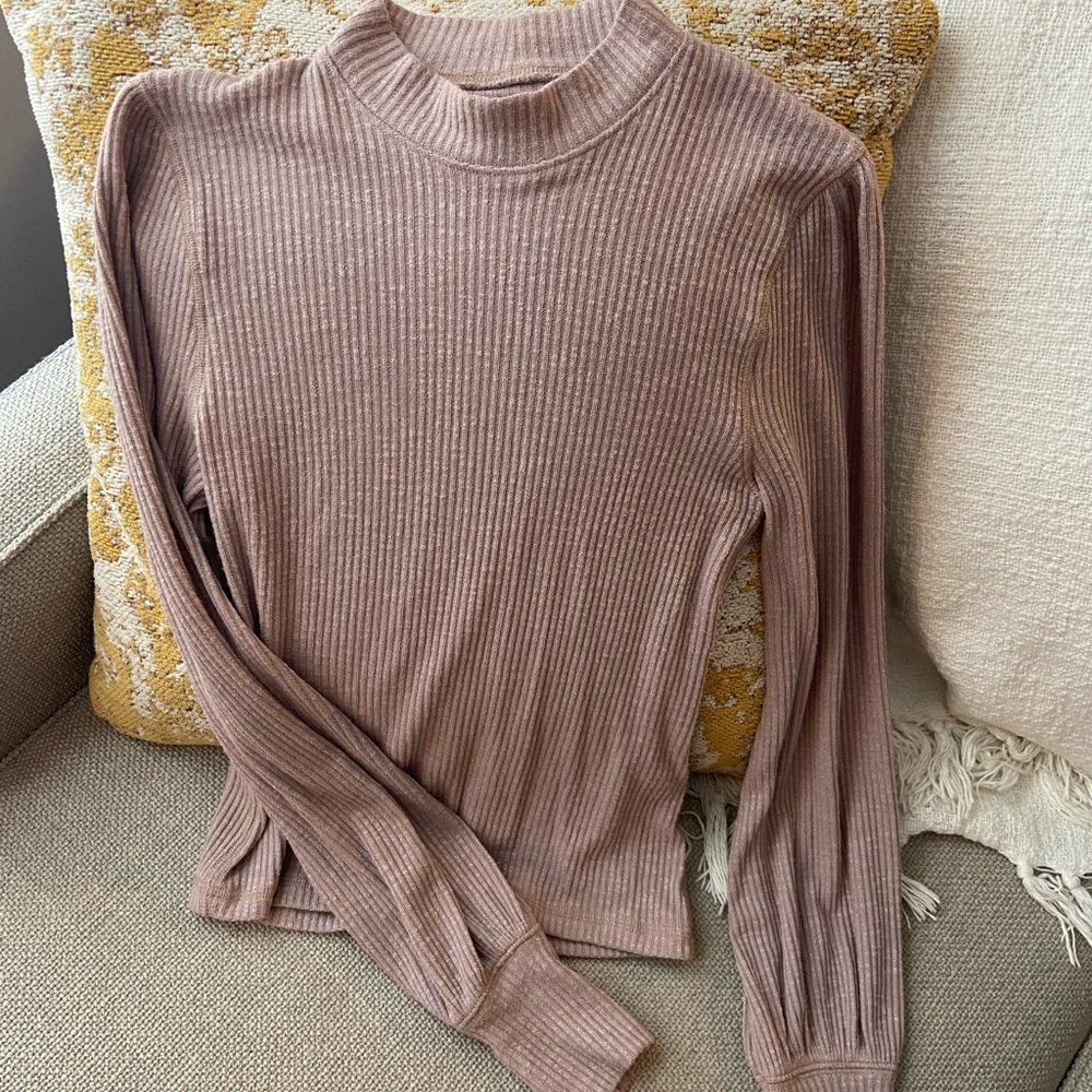 Abercrombie Dusty Lilac Mock Neck Top - Size XS